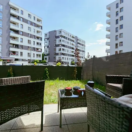 Przytulny Apartament Niedaleko Lotniska W Modlinie Nowy Dwor Mazowiecki Exterior photo