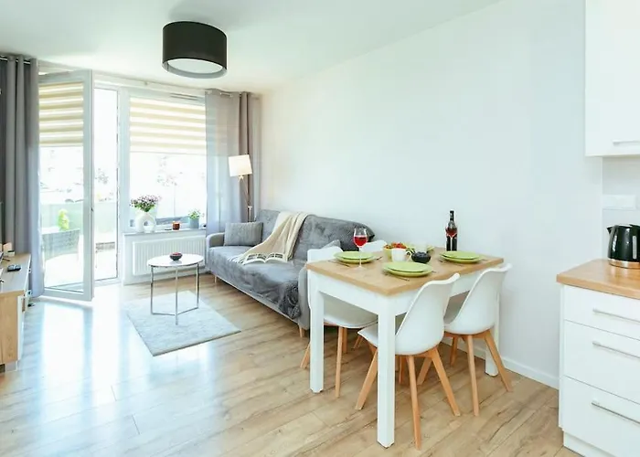Przytulny Apartament Niedaleko Lotniska W Modlinie